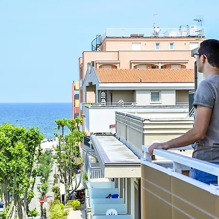 Garisenda Мизано-Адриатико