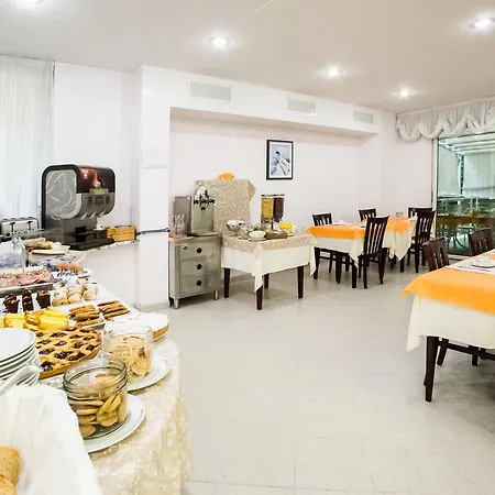 Garisenda Hotel 3*